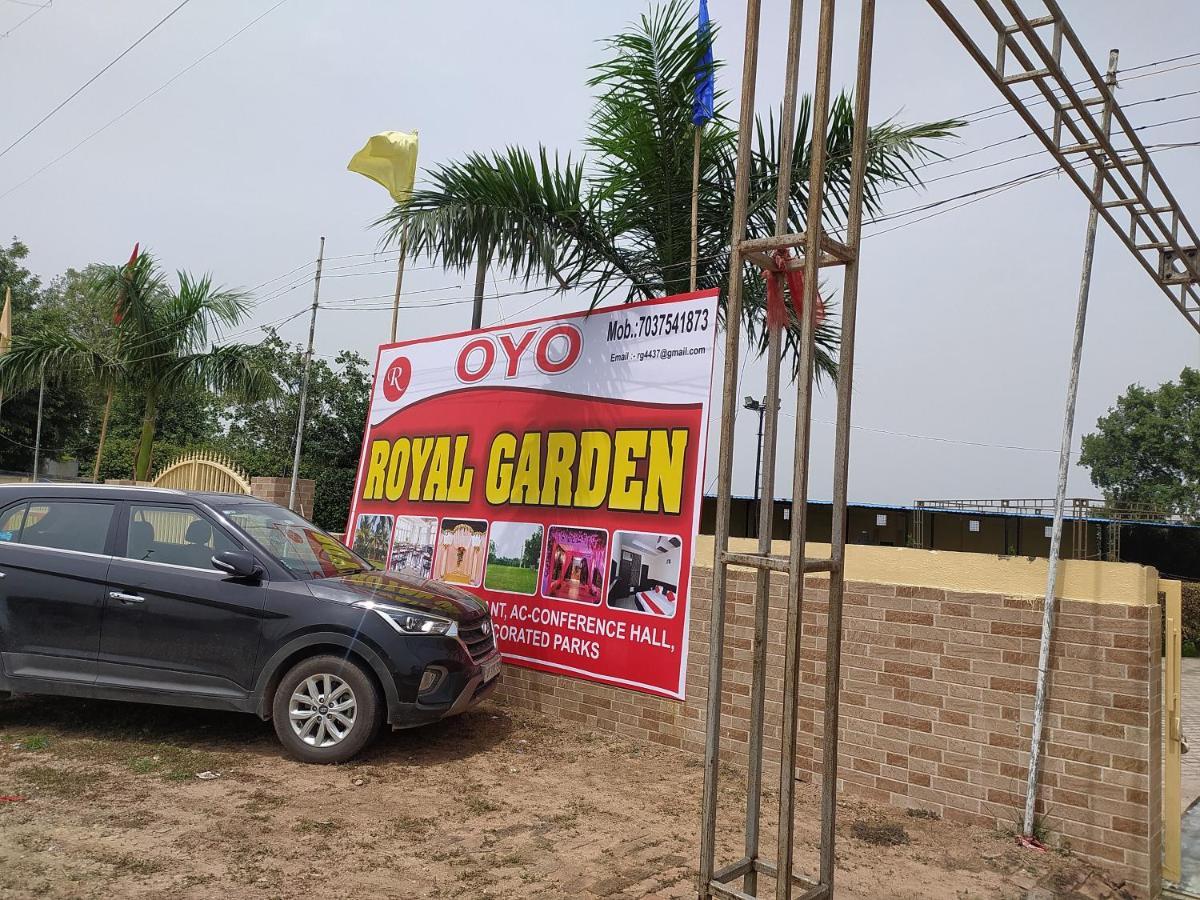 Oyo 82476 Royal Garden Ghaziabad Extérieur photo