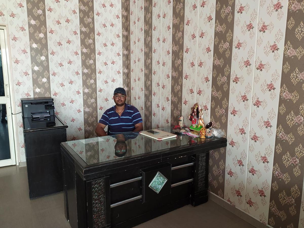 Oyo 82476 Royal Garden Ghaziabad Extérieur photo