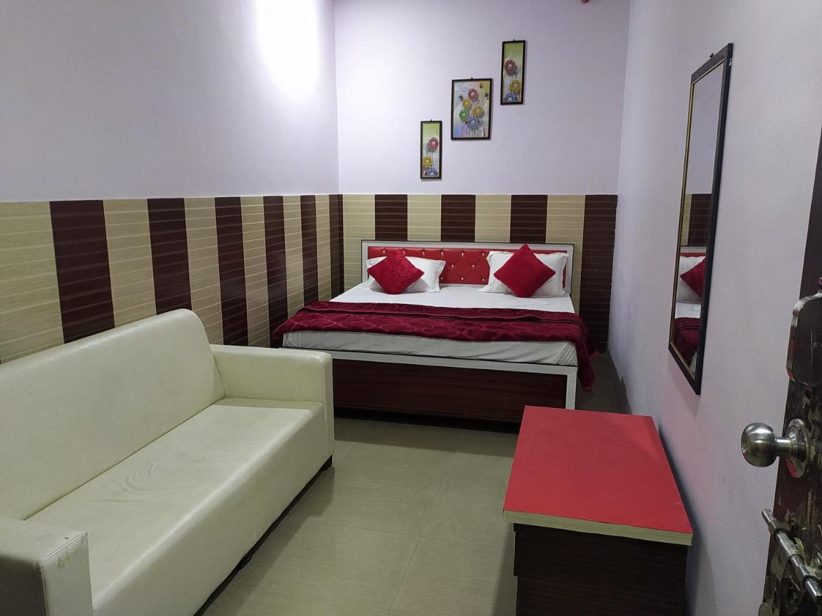 Oyo 82476 Royal Garden Ghaziabad Extérieur photo