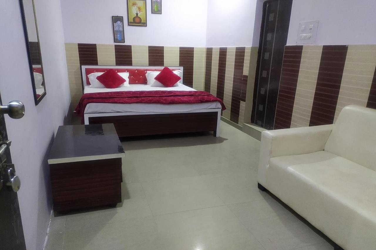 Oyo 82476 Royal Garden Ghaziabad Extérieur photo